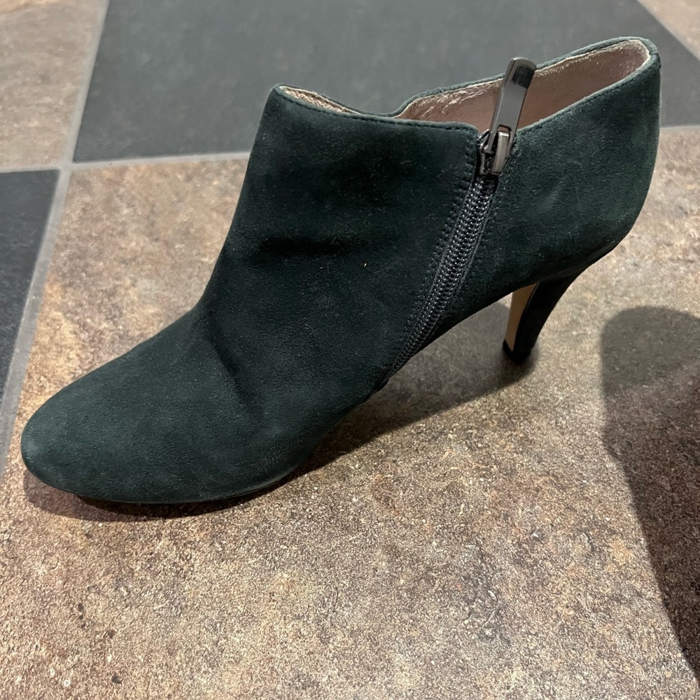 Vince Camuto grey suede booties